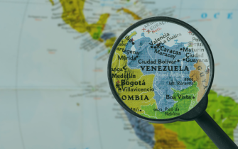 Venezuela: Defensores de los derechos humanos han expresado su preocupación, sugiriendo que esta ley podría servir como herramienta para reprimir la disidencia y limitar los esfuerzos humanitarios. Las ONG han sido fundamentales para abordar las crisis económicas y sociales que enfrenta Venezuela, brindando ayuda en áreas donde los recursos estatales han sido insuficientes.